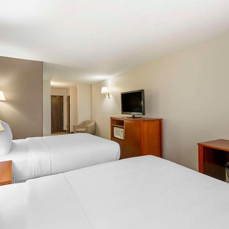 Quality Inn & Suites Fillmore I-15 Exterior foto