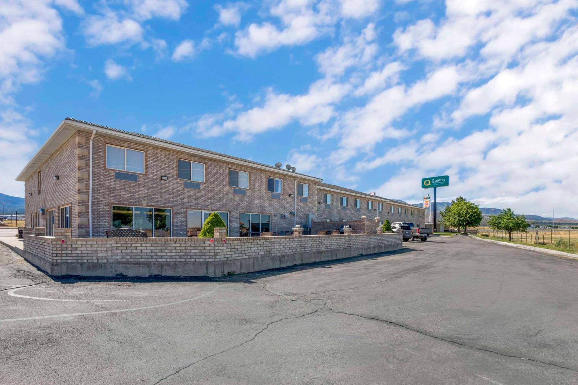 Quality Inn & Suites Fillmore I-15 Exterior foto