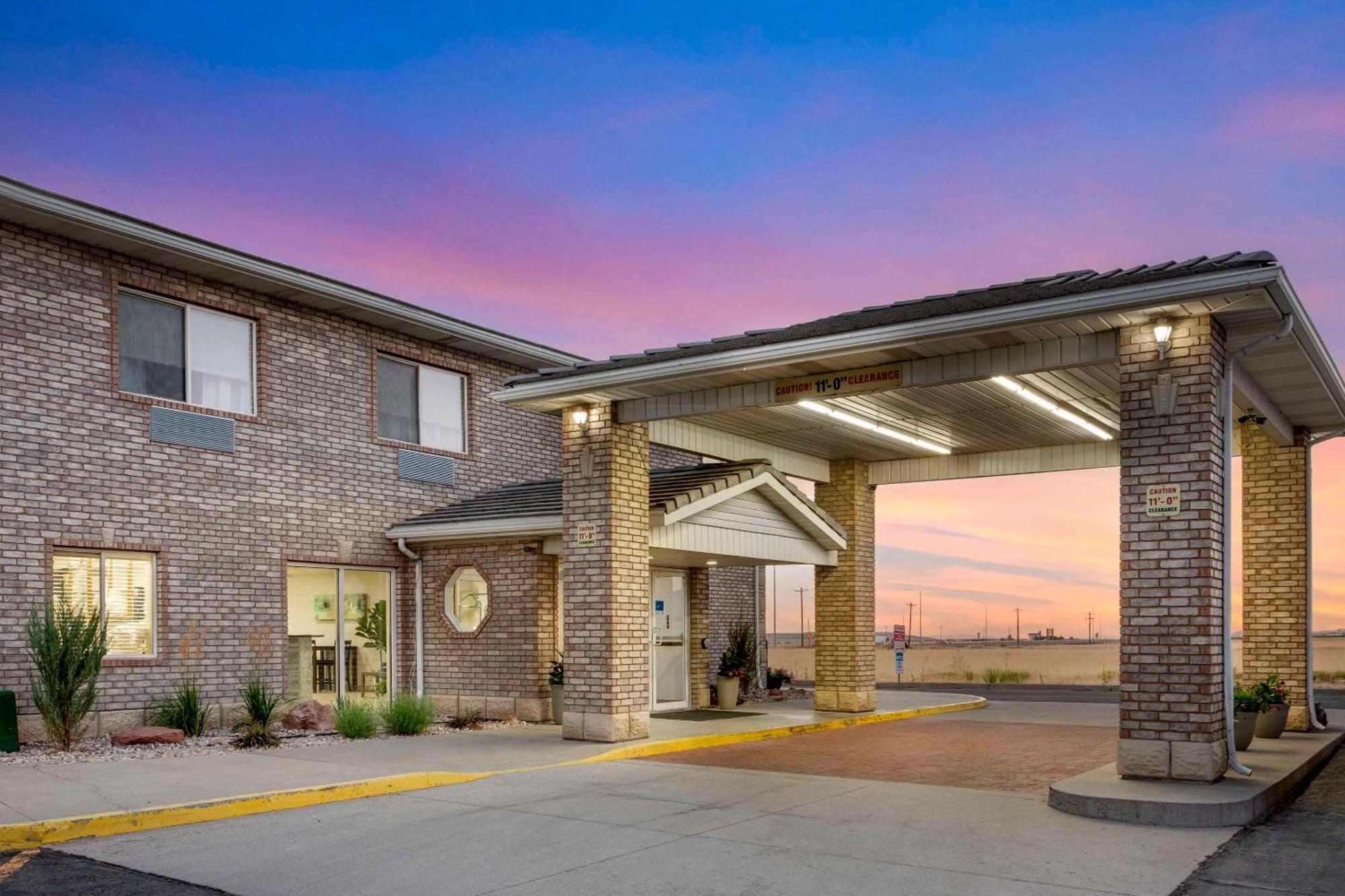 Quality Inn & Suites Fillmore I-15 Exterior foto